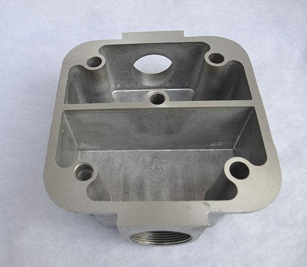 空壓機(jī)缸體鑄件 空壓機(jī)缸體鑄件